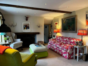 Stunning Cosy Cottage in Hampshire Oakley